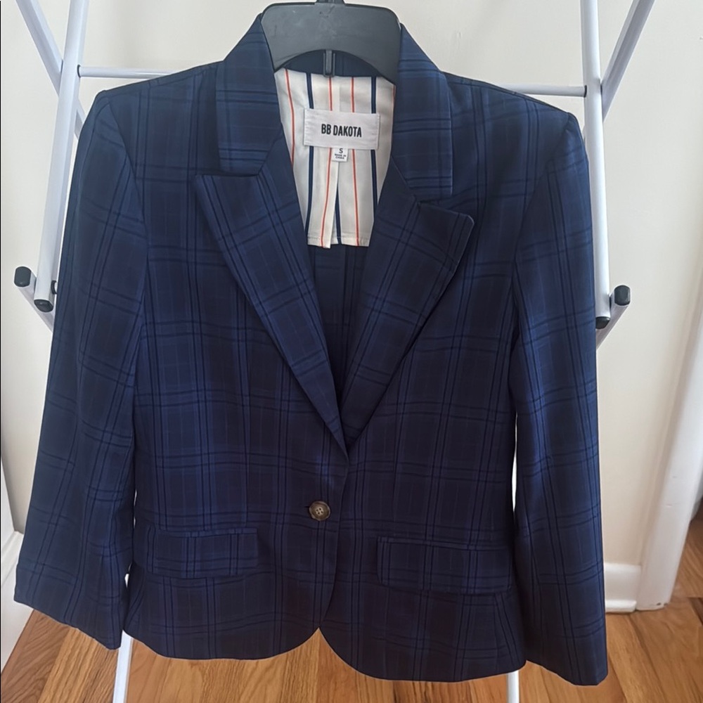 BB Dakota Dark Blue Checkered Blazer